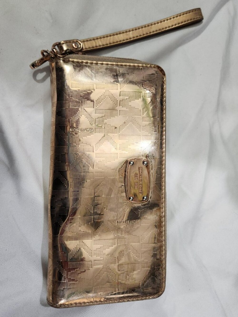 Michael Kors Rose Gold Metallic Zip Around Wallet Wristlet
